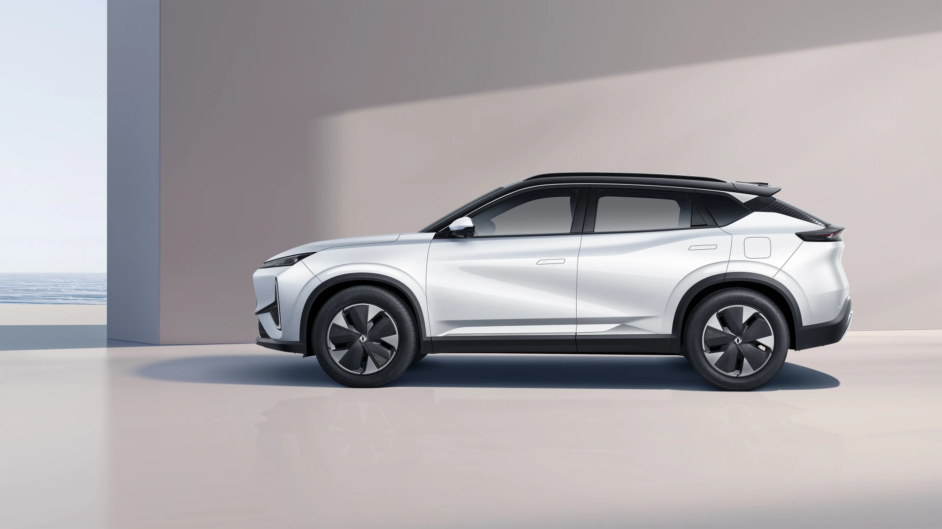 Dongfeng MAGE PHEV – bočný pohľad na karosériu
